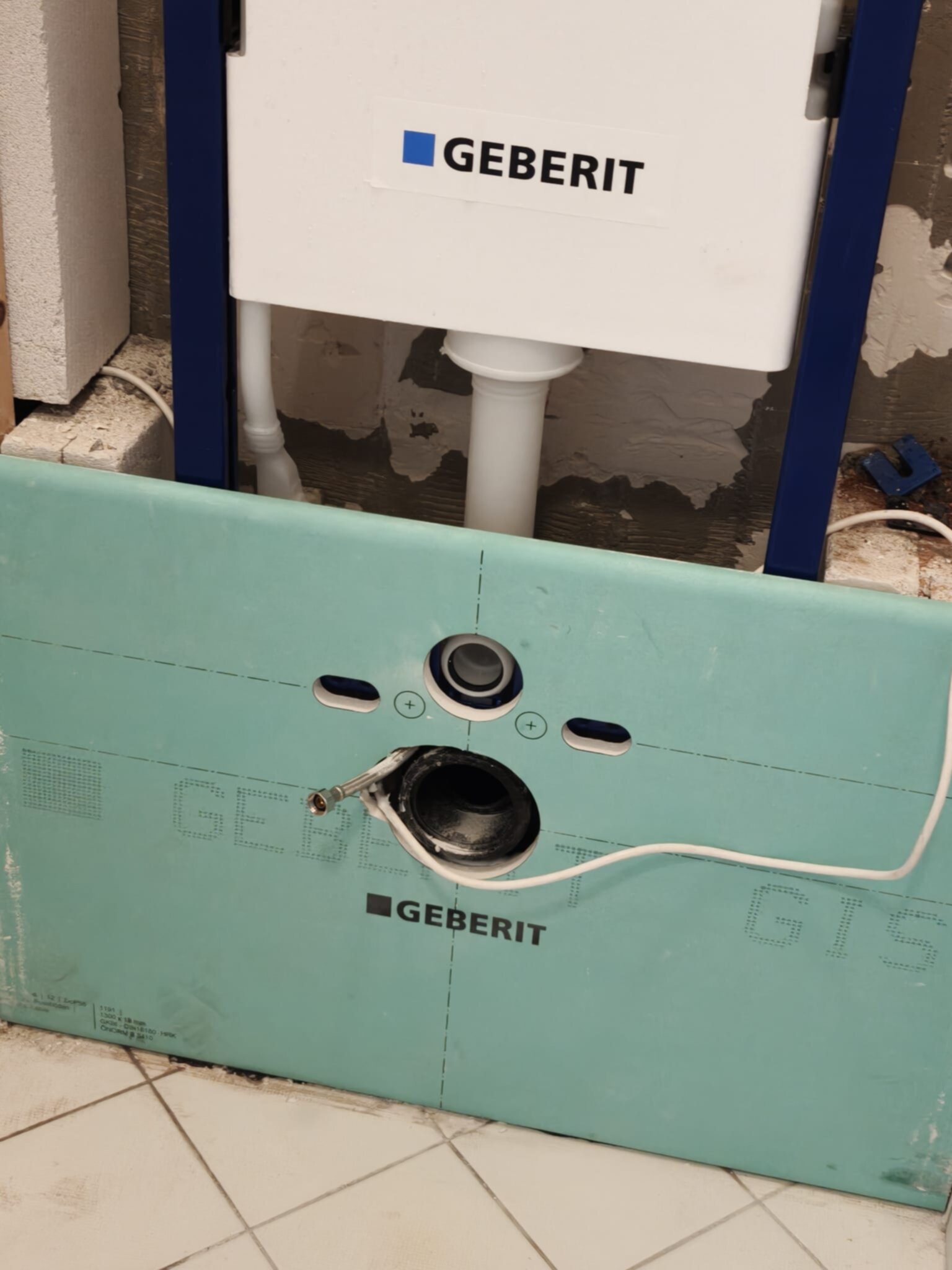 Geberit badkamer renovatieplaat en reservoir